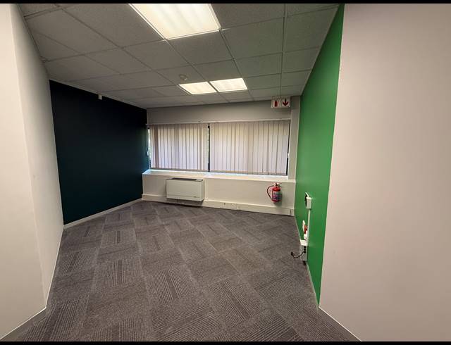 164M² OFFICE TO LET IN PARKTOWN